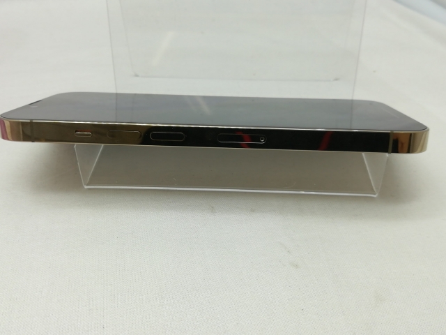 【中古】Apple docomo 【SIMフリー】 iPhone 13 Pro 128GB ゴールド MLUH3J/A【川崎】保証期間１ヶ月【ランクC】_4