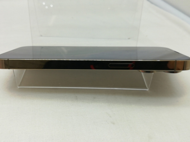 【中古】Apple docomo 【SIMフリー】 iPhone 13 Pro 128GB ゴールド MLUH3J/A【川崎】保証期間１ヶ月【ランクC】_5