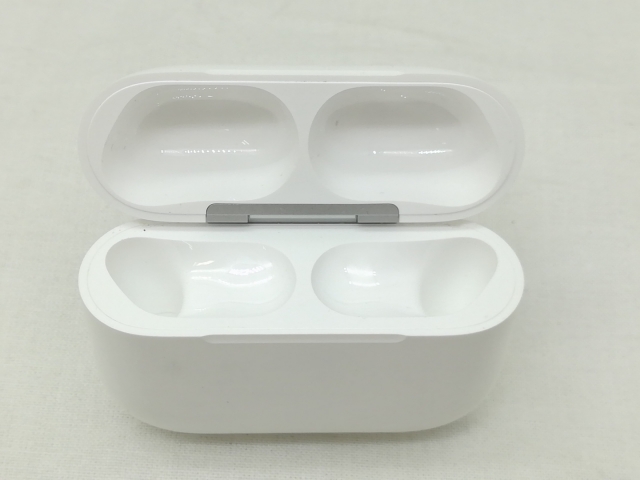 中古】Apple AirPods Pro 3 MFHP4J/A【横浜】保証期間1ヶ月 【公式通販】