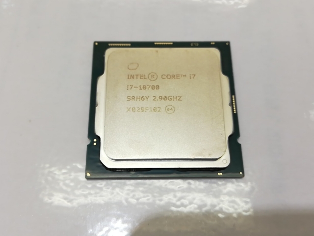 【中古】Intel Core i7-10700 (2.9GHz/TB:4.8GHz) bulk LGA1200/8C/16T/L3 16M/UHD630/TDP65W【川崎】保証期間１週間