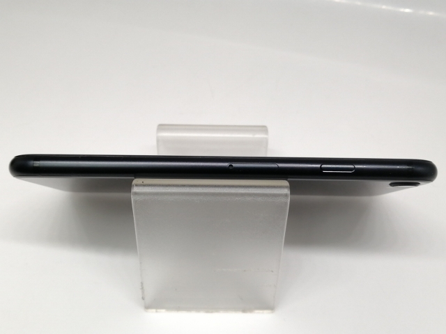 【中古】Apple docomo 【SIMロック解除済み】 iPhone SE（第2世代） 64GB ブラック MHGP3J/A（後期型番）【秋葉5号】保証期間１ヶ月【ランクC】_5