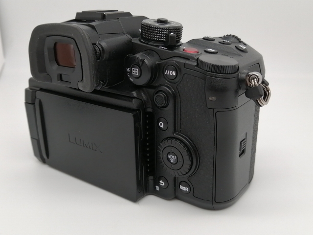 中古】Panasonic LUMIX GH6 ボディ DC-GH6-K ブラック【秋葉5号