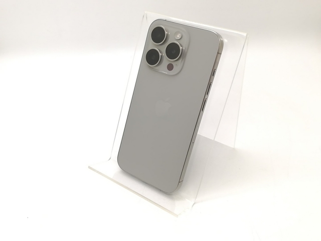 【中古】Apple 国内版 【SIMフリー】 iPhone 15 Pro 512GB ナチュラルチタニウム MTUK3J/A【秋葉4号】保証期間１ヶ月【ランクB】