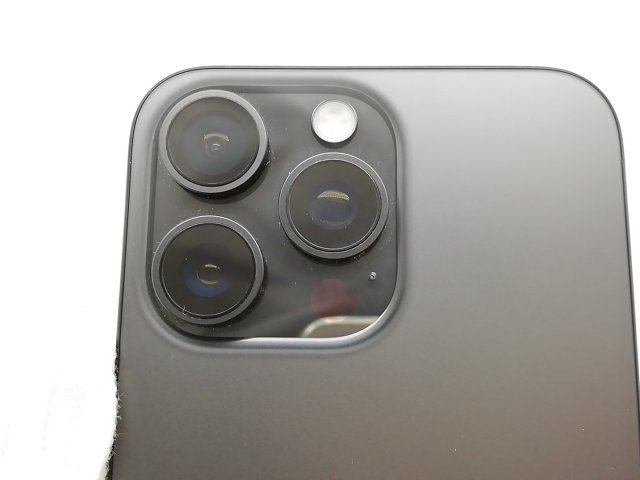 【中古】Apple 国内版 【SIMフリー】 iPhone 15 Pro Max 256GB ブラックチタニウム MU6P3J/A【横浜】保証期間１ヶ月【ランクA】