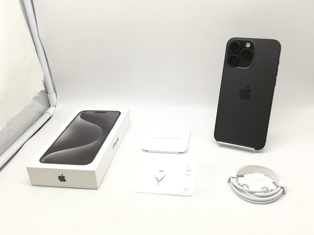 【中古】Apple 国内版 【SIMフリー】 iPhone 15 Pro Max 256GB ブラックチタニウム MU6P3J/A【横浜】保証期間１ヶ月【ランクA】