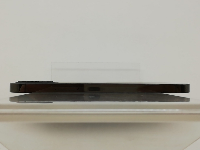 【中古】Apple docomo 【SIMロック解除済み】 iPhone 12 Pro 512GB グラファイト MGMF3J/A【横浜】保証期間１ヶ月【ランクC】_3