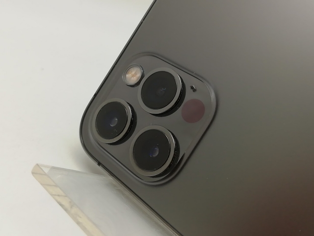 【中古】Apple docomo 【SIMロック解除済み】 iPhone 12 Pro 512GB グラファイト MGMF3J/A【横浜】保証期間１ヶ月【ランクC】_6
