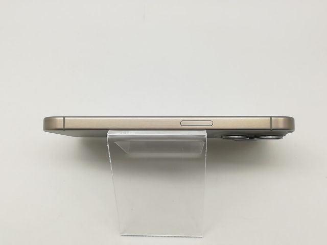 【中古】Apple 国内版 【SIMフリー】 iPhone 15 Pro 256GB ナチュラルチタニウム MTUF3J/A【横浜】保証期間１ヶ月【ランクB】_5