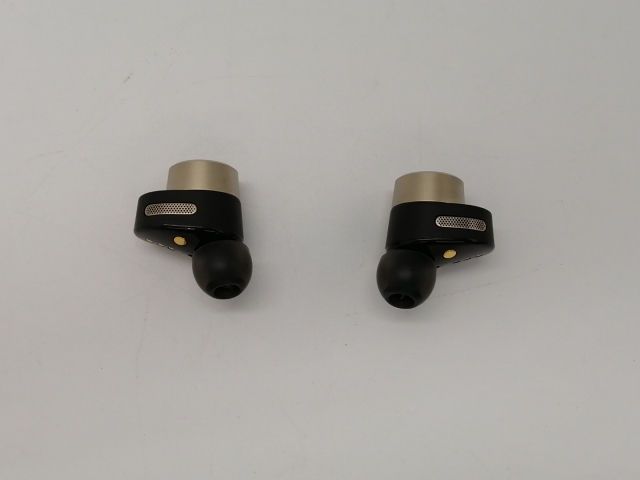 B&W(Bowers & Wilkins) PI7 チャコール PI7/C 中古] b&w PI7