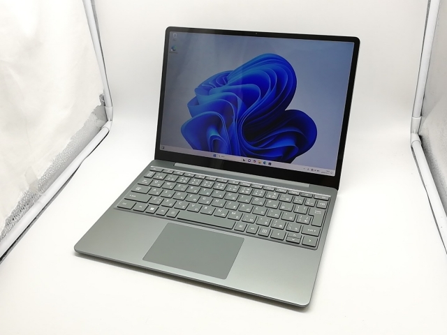 【中古】Microsoft Surface Laptop Go2 【i5 1135G7 8G 128G】 8QC-00032 セージ【横浜】保証期間１ヶ月【ランクA】