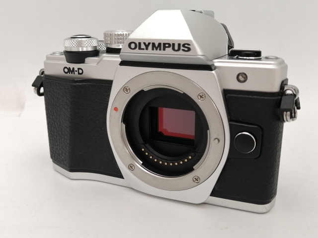【中古】OLYMPUS OM-D E-M10 Mark II ボディ シルバー【新宿2】保証期間１ヶ月【ランクB】