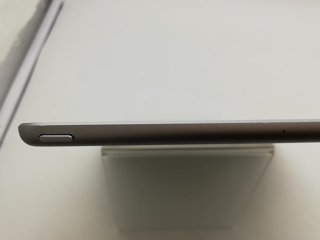 【中古】Apple 【Wi-Fi】 iPad（第5世代/2017） 32GB スペースグレイ MP2F2J/A【DS秋葉】保証期間１ヶ月【ランクA】_8