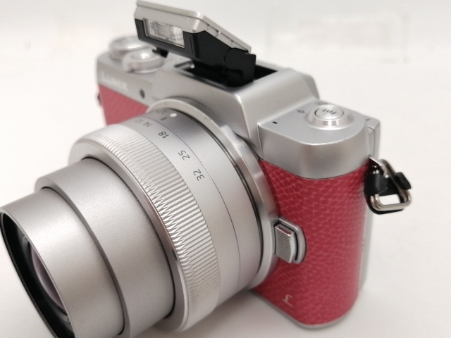 中古】Panasonic LUMIX GF7W ダブルズームレンズキット DMC-GF7W-P