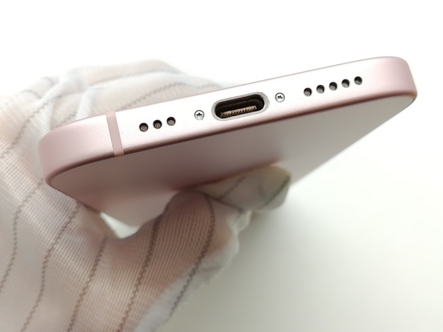 中古】Apple docomo 【SIMフリー】 iPhone 15 128GB ピンク MTMJ3J/A