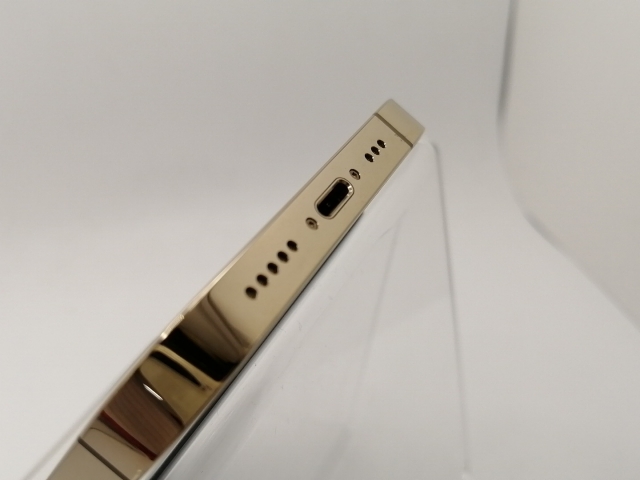 【中古】Apple au 【SIMフリー】 iPhone 13 Pro 512GB ゴールド MLUY3J/A【川崎駅前】保証期間１ヶ月【ランクB】_7
