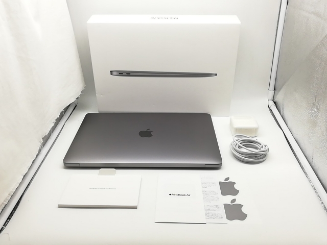 【中古】Apple MacBook Air 13インチ CTO (M1・2020) スペースグレイ Apple M1(CPU:8C/GPU:8C)/16G/512G【横浜】保証期間１ヶ月【ランクB】