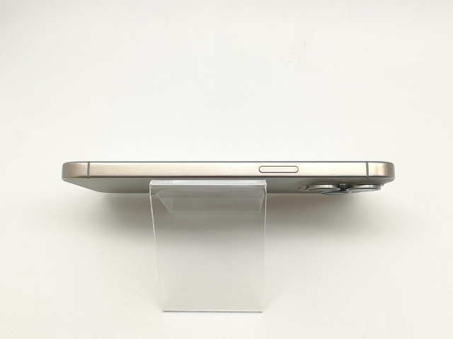 【中古】Apple 国内版 【SIMフリー】 iPhone 15 Pro Max 256GB ナチュラルチタニウム MU6R3J/A【横浜】保証期間１ヶ月【ランクA】
