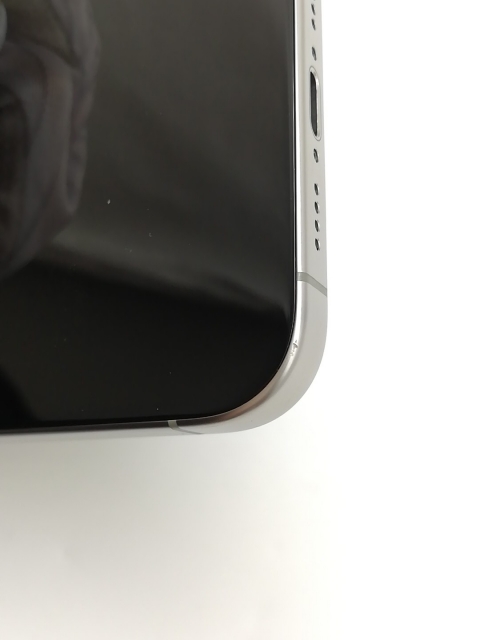 【中古】Apple 国内版 【SIMフリー】 iPhone 15 Pro Max 256GB ナチュラルチタニウム MU6R3J/A【横浜】保証期間１ヶ月【ランクA】