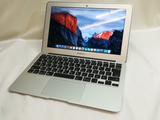【中古】Apple MacBook Air 11インチ CTO (Early 2015) Core i5(1.6G)/4G/128G(SSD)/Intel HD 6000【川崎】保証期間１ヶ月【ランクC】