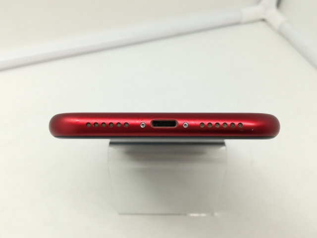 【中古】Apple au 【SIMロック解除済み】 iPhone XR 256GB (PRODUCT)RED MT0X2J/A【札幌】保証期間１ヶ月【ランクC】_4