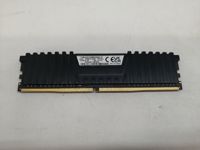 【中古】DDR4 16GB PC4-25600(DDR4-3200)【デスクトップPC用】【札幌】保証期間１週間_1