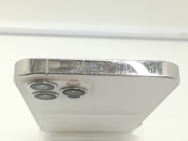 中古】Apple au 【SIMロック解除済み】 iPhone 12 Pro 128GB シルバー 