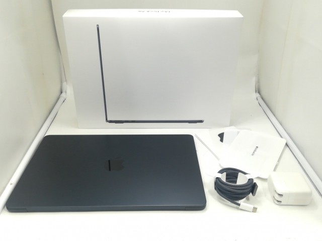 【中古】Apple MacBook Air 13インチ M2(CPU:8C/GPU:8C) 8GB/256GB ミッドナイト MLY33J/A (M2・2022)【札幌】保証期間１ヶ月【ランクA