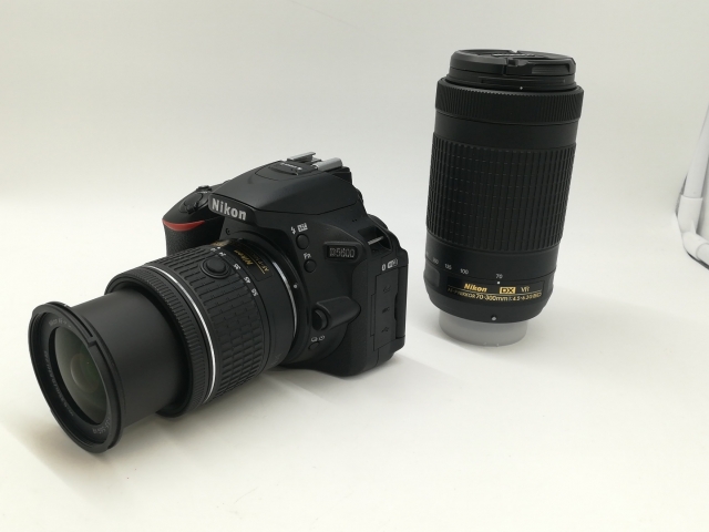 中古】 【良品】 ニコン D5600 ダブルズームキット 中古】(ニコン