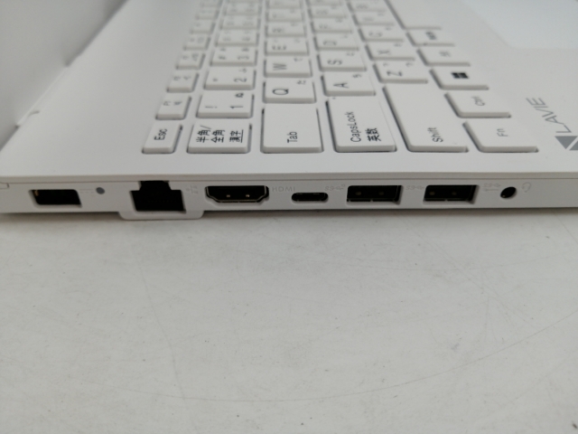 中古】NEC LAVIE N15 N1535/EAW PC-N1535EAW パールホワイト【i3 