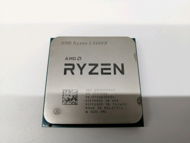 中古】AMD Ryzen 5 5600X (3.7GHz/TC:4.6GHz) BOX AM4/6C/12T/L3 32MB