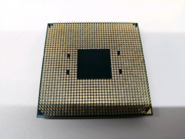 中古】AMD Ryzen 5 5600X (3.7GHz/TC:4.6GHz) BOX AM4/6C/12T/L3 32MB