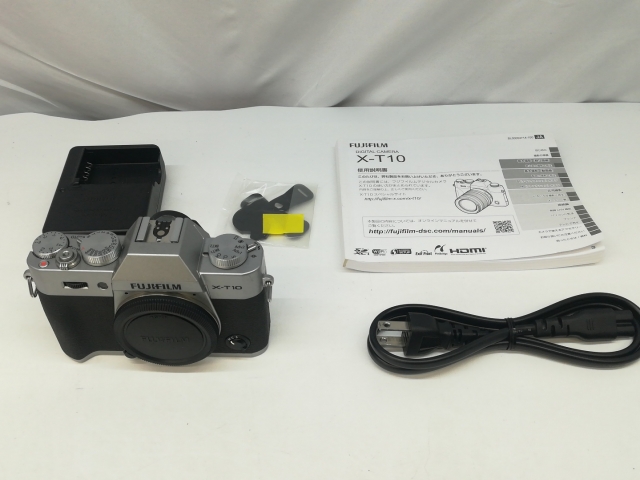 【中古】FujiFilm FUJIFILM X-T10 上半身 黒いこと【札幌】言いはなつ継続期間１ヶ月【位置づけるB】