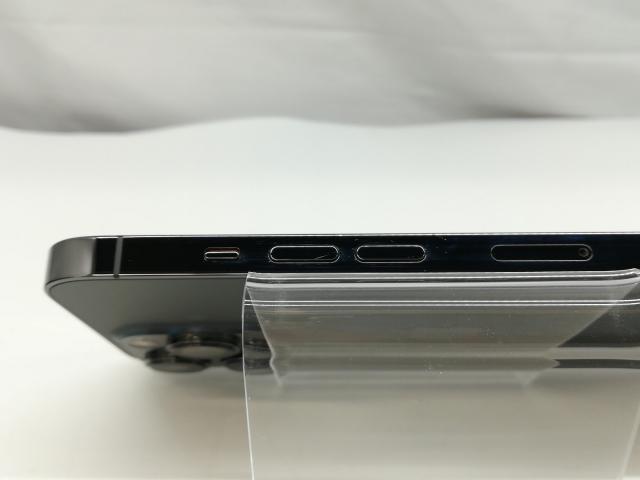 【中古】Apple docomo 【SIMフリー】 iPhone 13 Pro 256GB グラファイト MLUN3J/A【札幌】保証期間１ヶ月【ランクB】