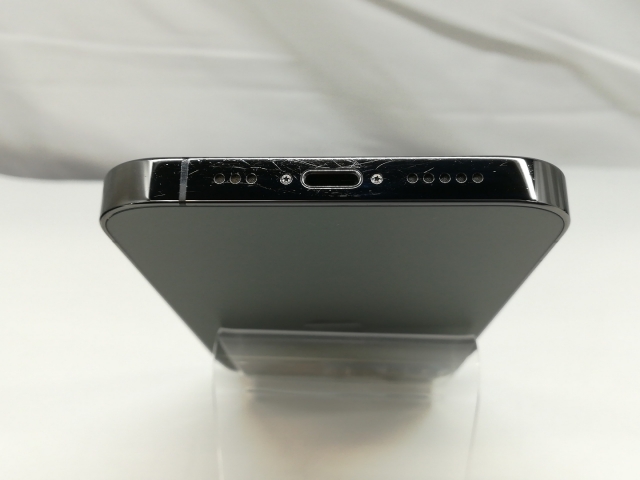 【中古】Apple docomo 【SIMフリー】 iPhone 13 Pro 256GB グラファイト MLUN3J/A【札幌】保証期間１ヶ月【ランクB】