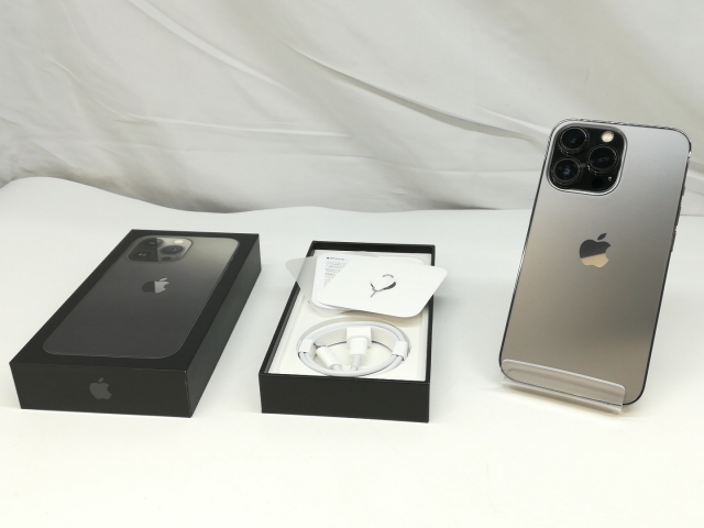 【中古】Apple docomo 【SIMフリー】 iPhone 13 Pro 256GB グラファイト MLUN3J/A【札幌】保証期間１ヶ月【ランクB】
