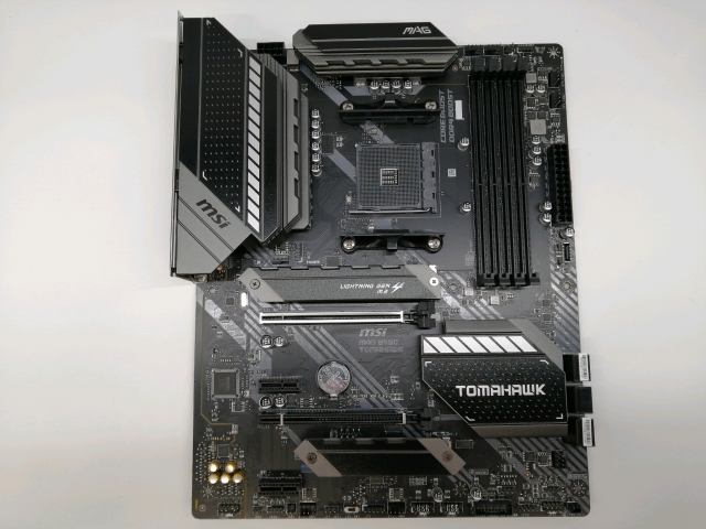 【中古】MSI MAG B550 TOMAHAWK B550/AM4/2.5GbitLAN/ATX 【札幌】保証期間１週間