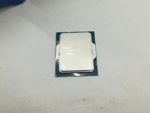 【中古】Intel Core i7-14700KF(3.4GHz) Box LGA1700/20C(P:8C/E:12C)/28T/L3 33M/PBP125W【札幌】保証期間１週間