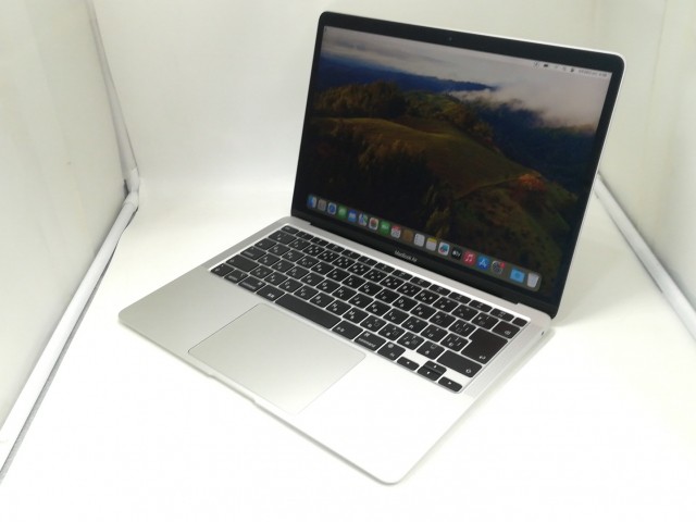 【中古】Apple MacBook Air 13インチ M1(CPU:8C/GPU:8C) 8GB/512GB シルバー MGNA3J/A (M1・2020)【福岡天神】保証期間１ヶ月【ランクB】