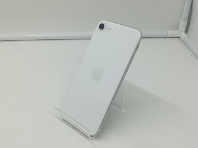 【中古】Apple au 【SIMロック解除済み】 iPhone SE（第2世代） 64GB ホワイト MHGQ3J/A（後期型番）【札幌】保証期間１ヶ月【ランクC】
