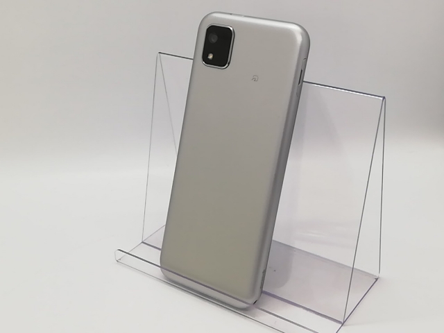 かんたんスマホ3 A205KC シルバー 中古美品 ムスビー｜【SIMフリー】かんたんスマホ3 A205KC シルバー 利用