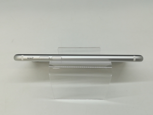 【中古】Apple docomo 【SIMロック解除済み】 iPhone SE（第2世代） 64GB ホワイト MHGQ3J/A（後期型番）【札幌】保証期間１ヶ月【ランクC】_5
