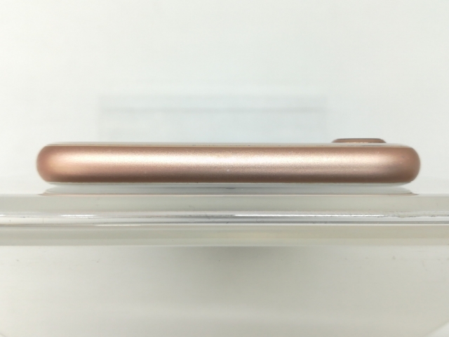 【中古】Apple docomo 【SIMロック解除済み】 iPhone 8 64GB ゴールド MQ7A2J/A【仙台イービーンズ】保証期間１ヶ月【ランクB】_2