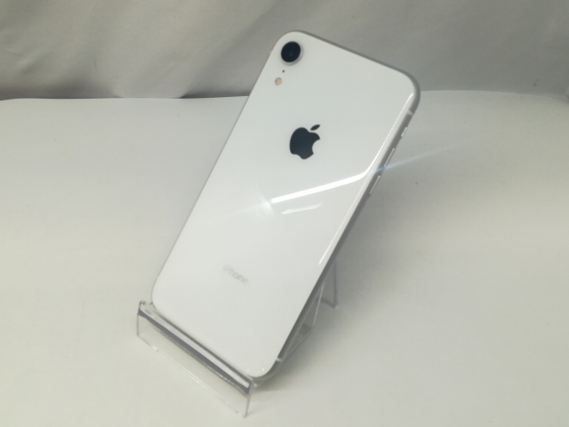 【中古】Apple docomo 【SIMロック解除済み】 iPhone XR 64GB ホワイト MT032J/A【札幌】保証期間１ヶ月【ランクB】