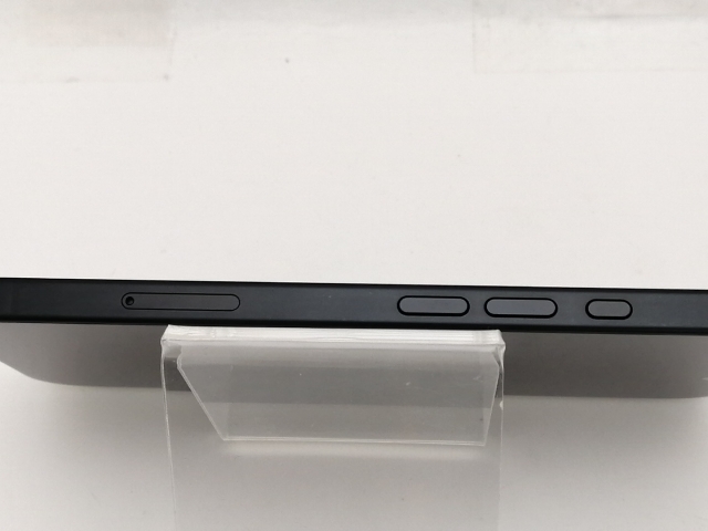 【中古】Apple 国内版 【SIMフリー】 iPhone 16 256GB ブラック MYDW3J/A【宇田川】保証期間１ヶ月【ランクB】_4