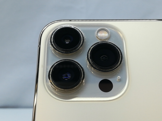 【中古】Apple 国内版 【SIMフリー】 iPhone 13 Pro 128GB ゴールド MLUH3J/A【札幌】保証期間１ヶ月【ランクB】
