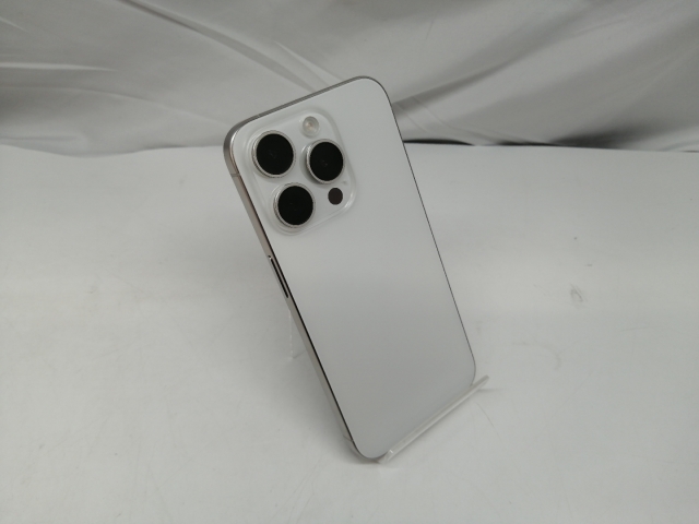 【中古】Apple docomo 【SIMフリー】 iPhone 15 Pro 256GB ホワイトチタニウム MTUD3J/A【札幌】保証期間１ヶ月【ランクA】