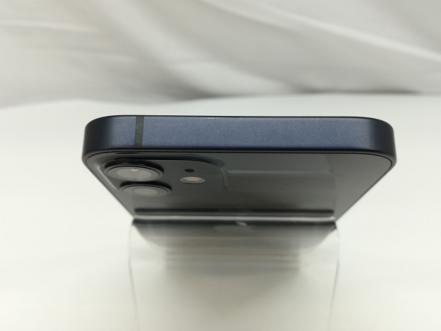 【中古】Apple au 【SIMロック解除済み】 iPhone 12 mini 128GB ブラック MGDJ3J/A【札幌】保証期間１ヶ月【ランクB】_2