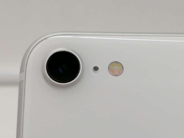 【中古】Apple SoftBank 【SIMロック解除済み】 iPhone SE（第2世代） 64GB ホワイト MHGQ3J/A（後期型番）【札幌】保証期間１週間【ランクC】_6