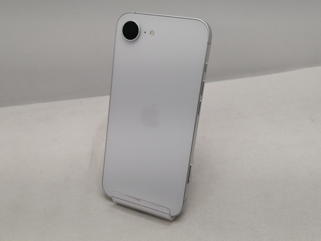 【中古】Apple 国内版 【SIMフリー】 iPhone 16e 128GB ホワイト MD1R4J/A【仙台駅東口】保証期間１ヶ月【ランクA】