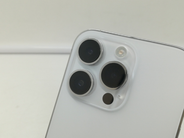 【中古】Apple 国内版 【SIMフリー】 iPhone 14 Pro 256GB シルバー MQ0Y3J/A【札幌】保証期間１ヶ月【ランクA】_5